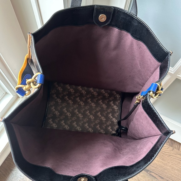 Coach tote - Picture 2 of 4